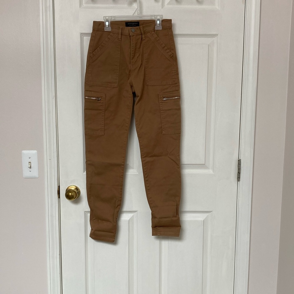 Woman’s Brown Cargo Pants